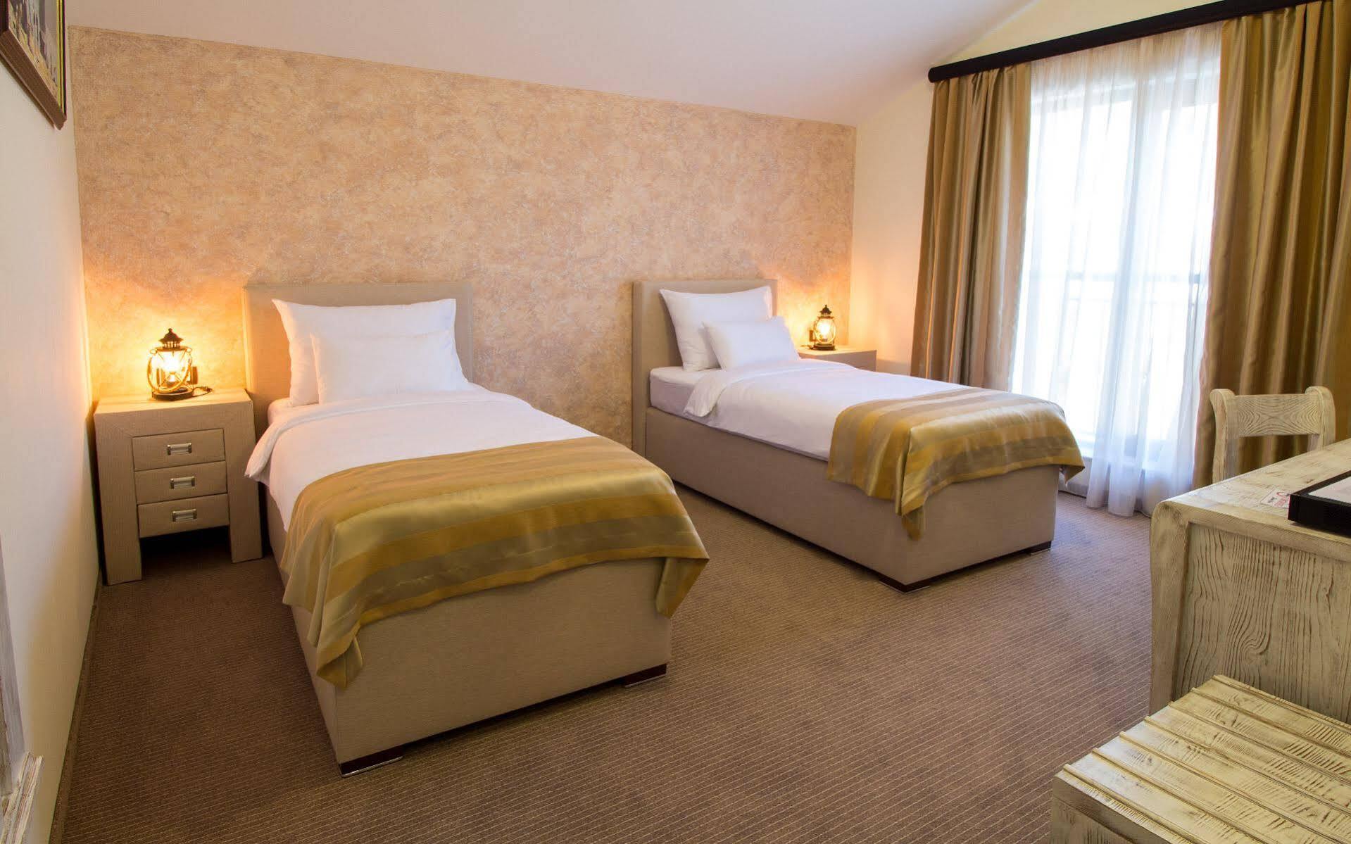Hotel Helada